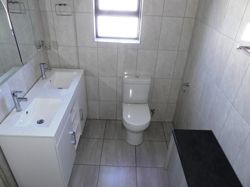 4 Bedroom Property for Sale in Golden Mile Western Cape